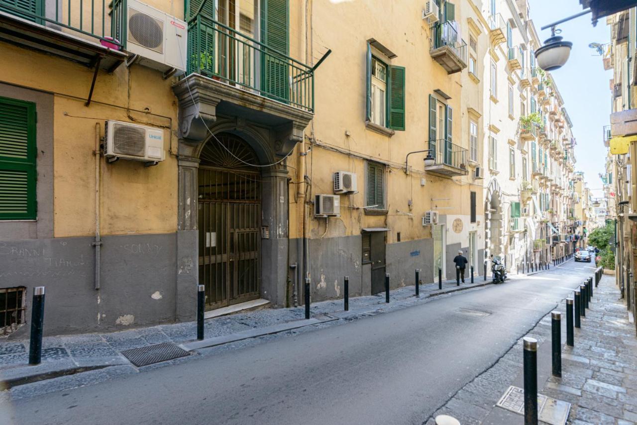 Chiaia Accommodations Napoli Exterior foto