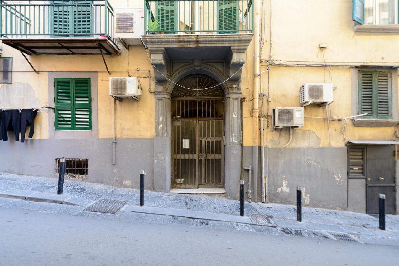Chiaia Accommodations Napoli Exterior foto
